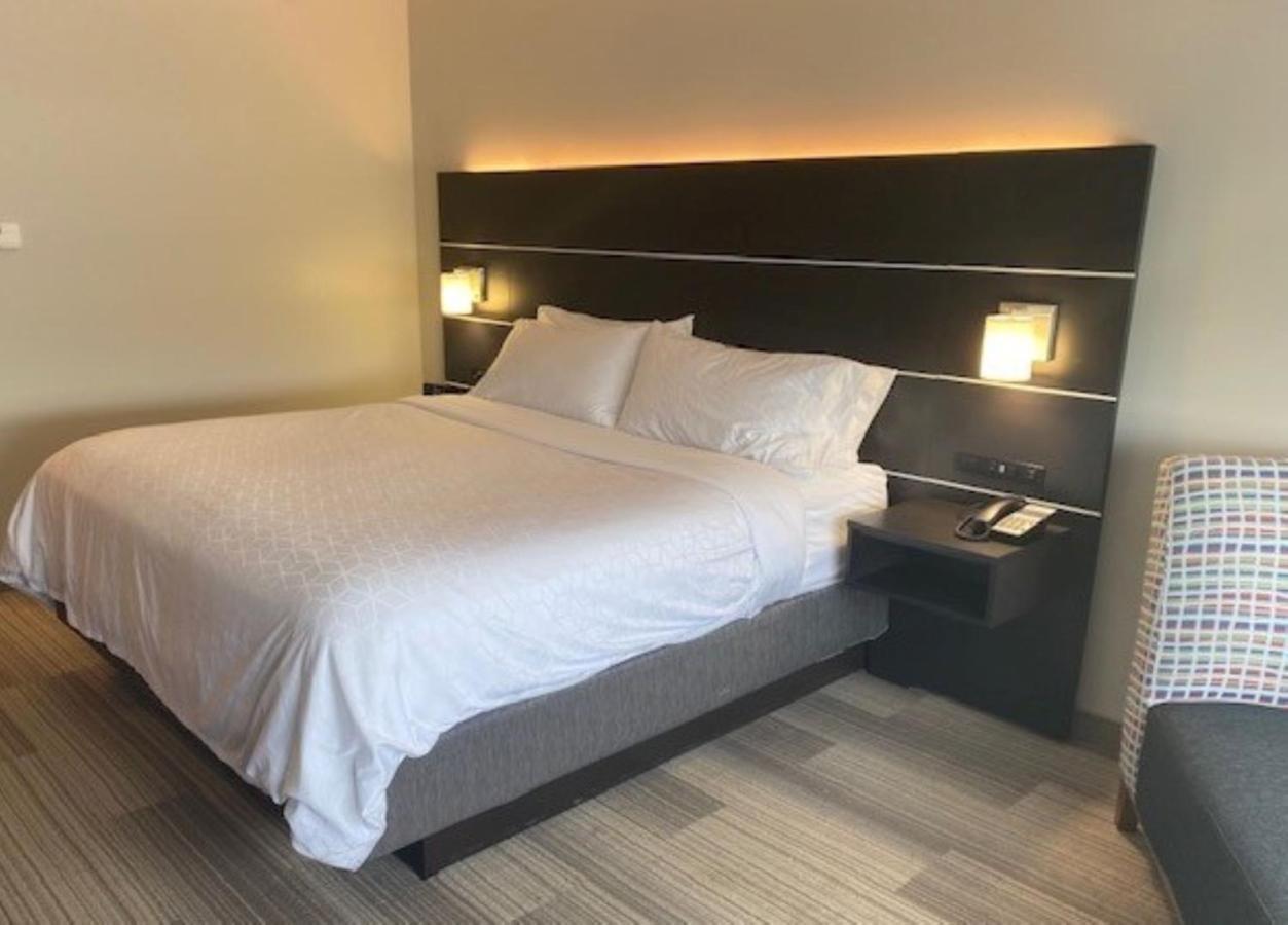 Hotel Holiday Express & North By Ihg Warrensburg