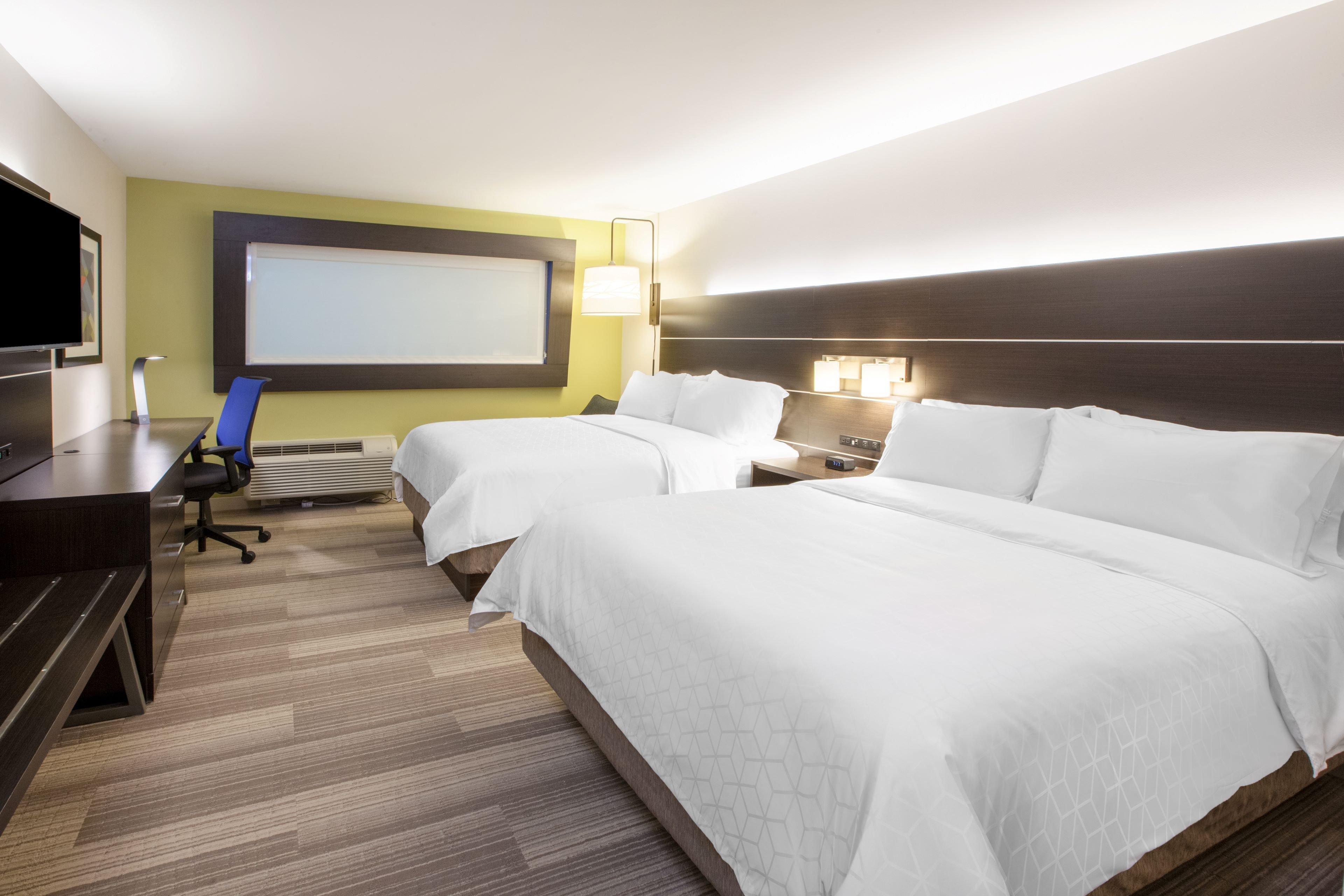 Holiday Express & North By Ihg Warrensburg